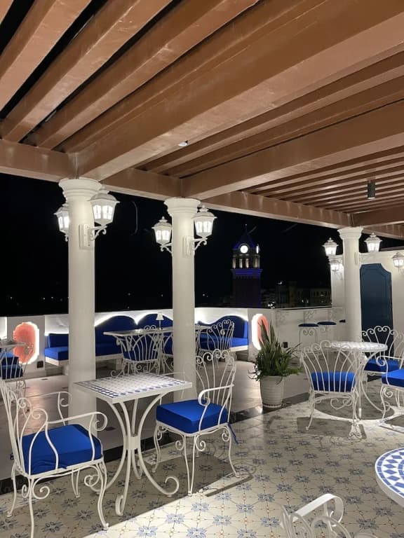 Le Bonheur Hotel - photo 23