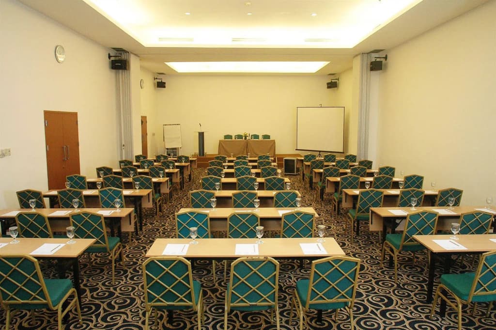 Grand Cemara Hotel - photo 15