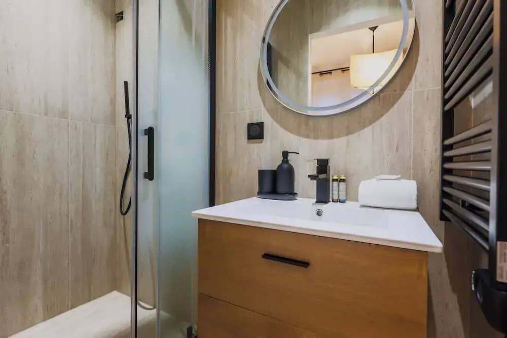 Superb Duplex 1 Bedroom Center of Paris - photo 5