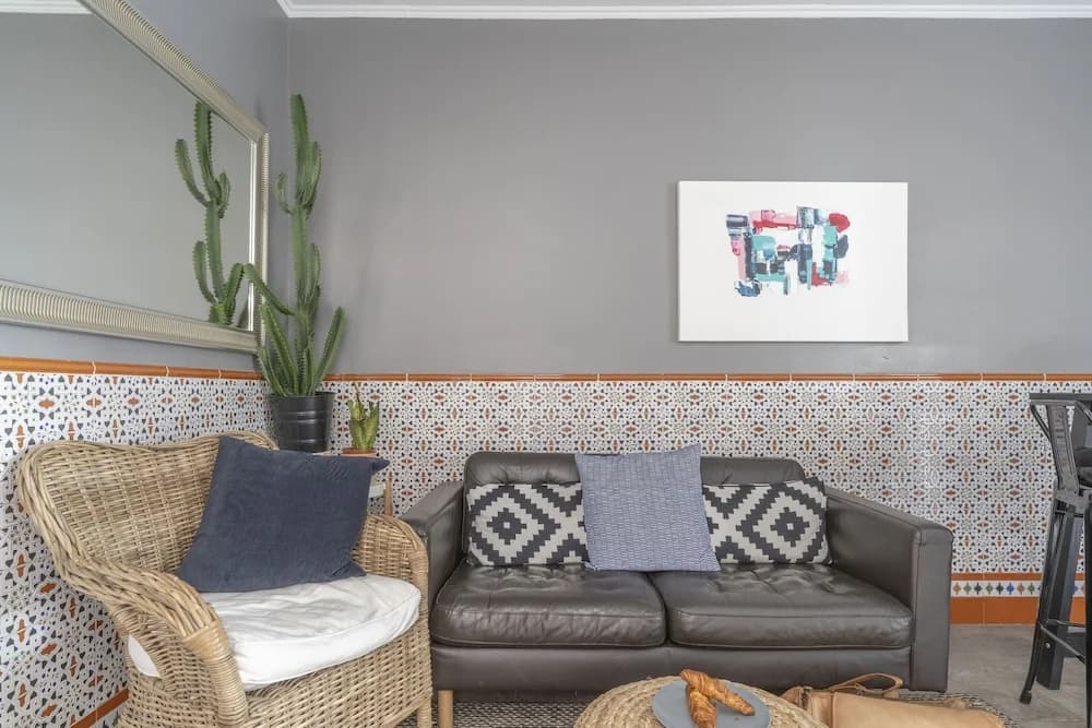 Lovely and Central 4 BR Apartment - photo 13