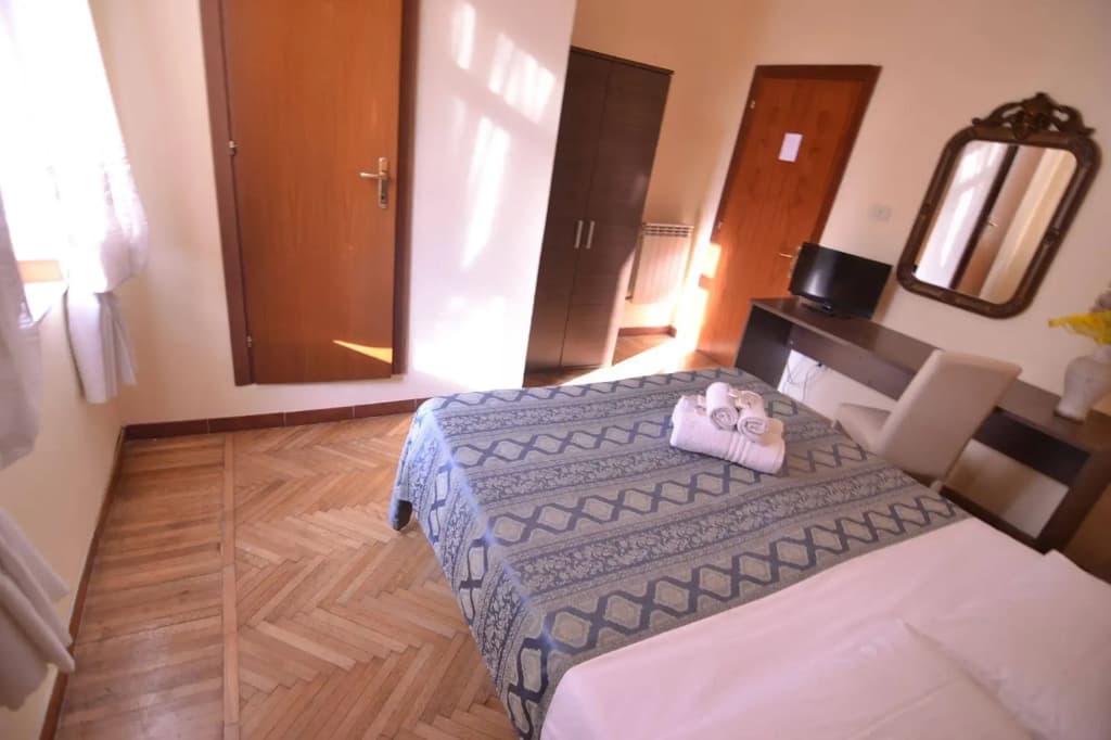 Hotel Capri - photo 4