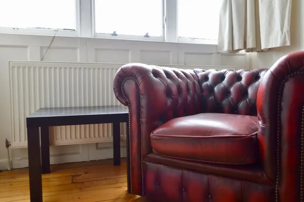Central Edinburgh 4 Bedroom Flat - photo 9