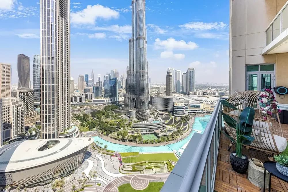Durrani Homes - Alluring 5BR Penthouse with Burj Khalifa and Fountain View - photo 12