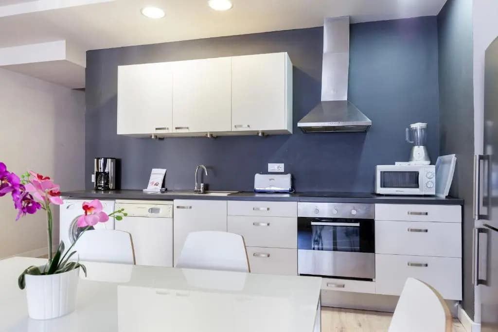 LetsGo Diagonal Avenue Apartment - photo 2
