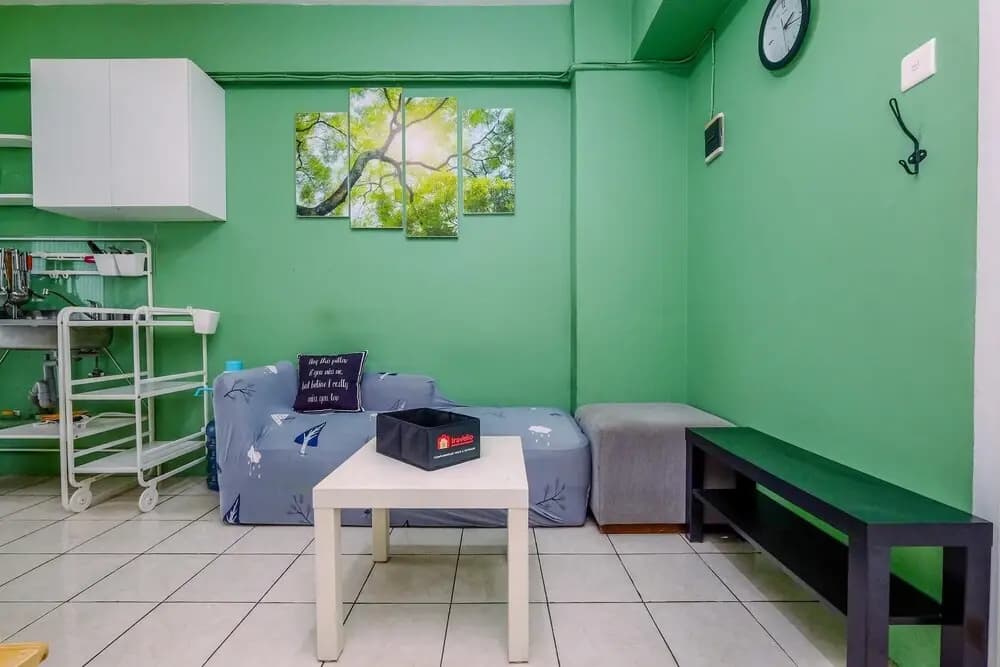 Minimalist And Cozy Style 2Br At Green Pramuka City Apartment - photo 9