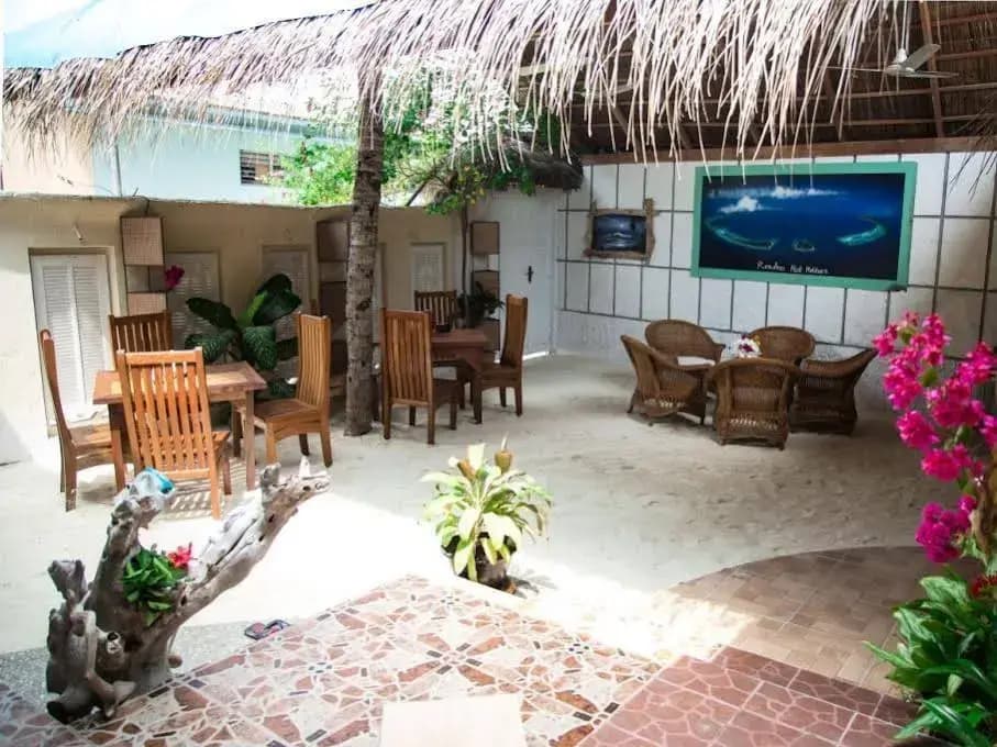 Rasdhoo Island Inn Beachfront - photo 7