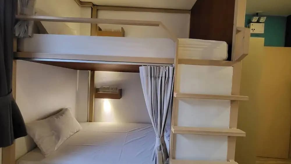 Terminal 58 hostel at town - photo 3