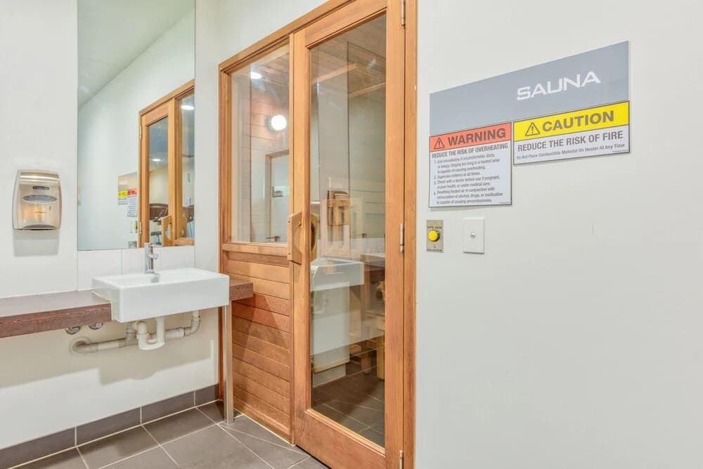 Fitzroy lifestyle 1 bed with pool, spa, sauna & gym - photo 8