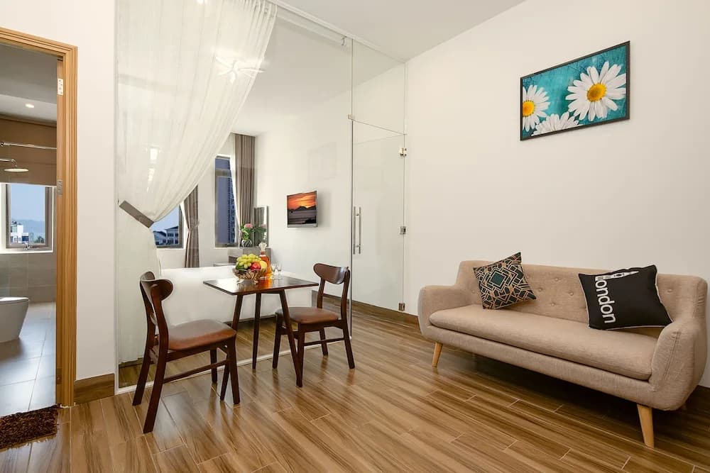 Van Apartment and Hotel - photo 22