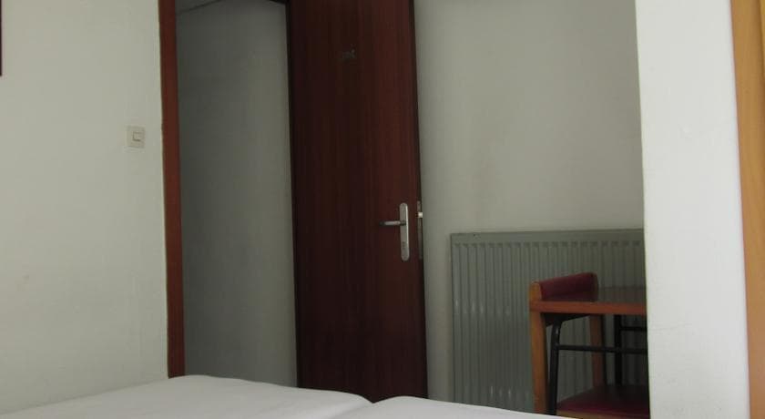 Hostal Ballestero - photo 5