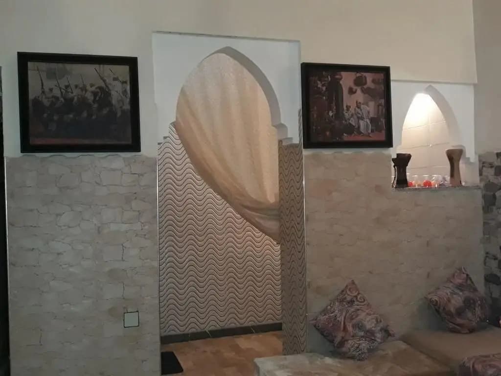 Full Moon Hostel - photo 4