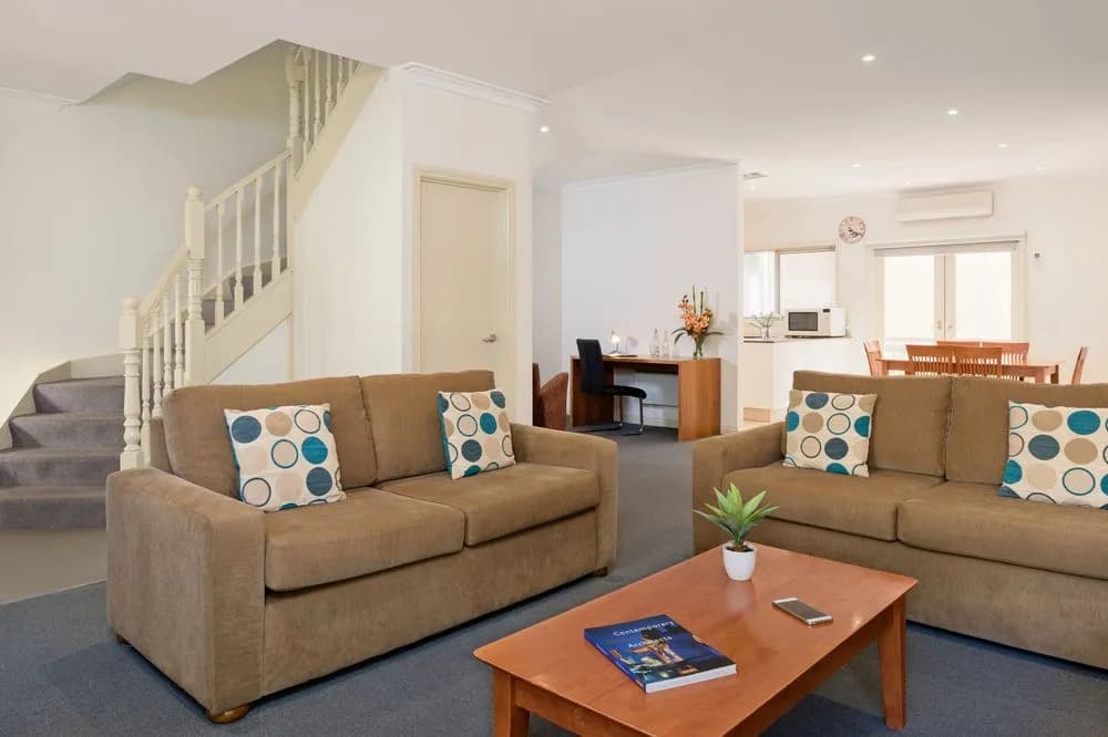 Park Avenue - Kew - photo 11