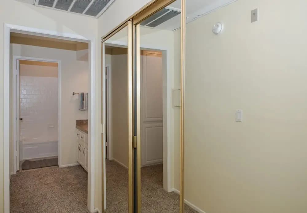 Beverly Condos by Barsala - photo 10