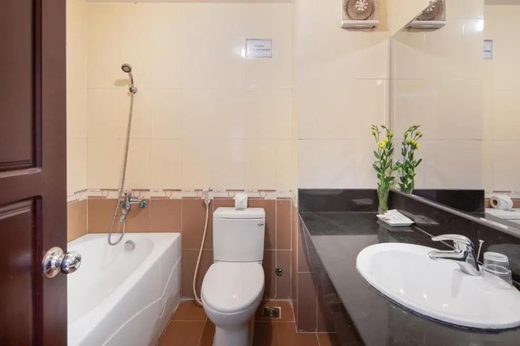 Thanh Lan - City River View Hotel - photo 10