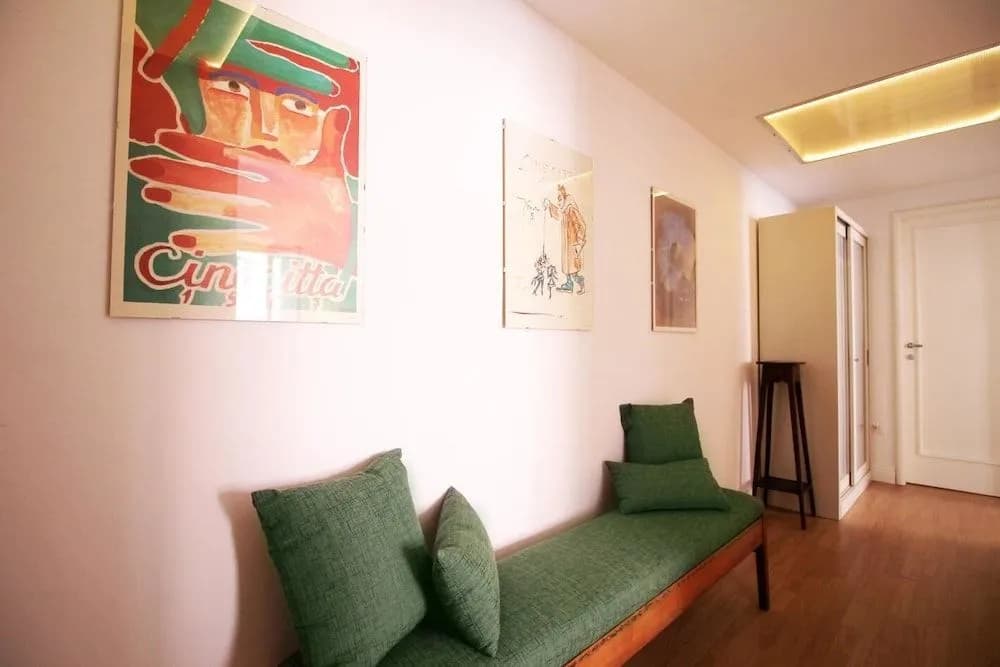 Spacious Apt Steps away from the Vatican - photo 4