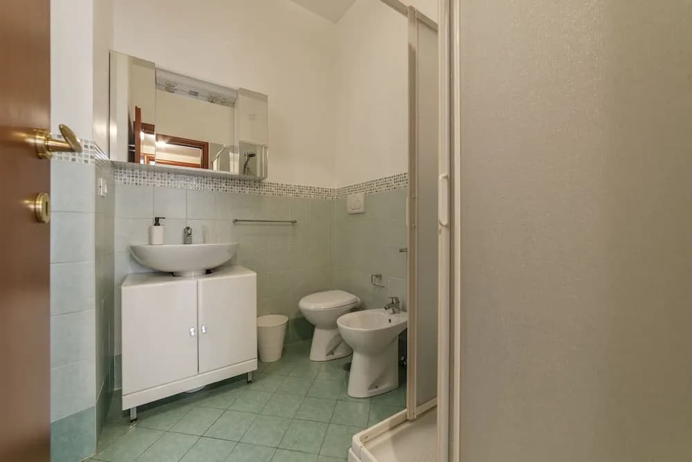 Piazza Re di Roma Apartment - photo 19