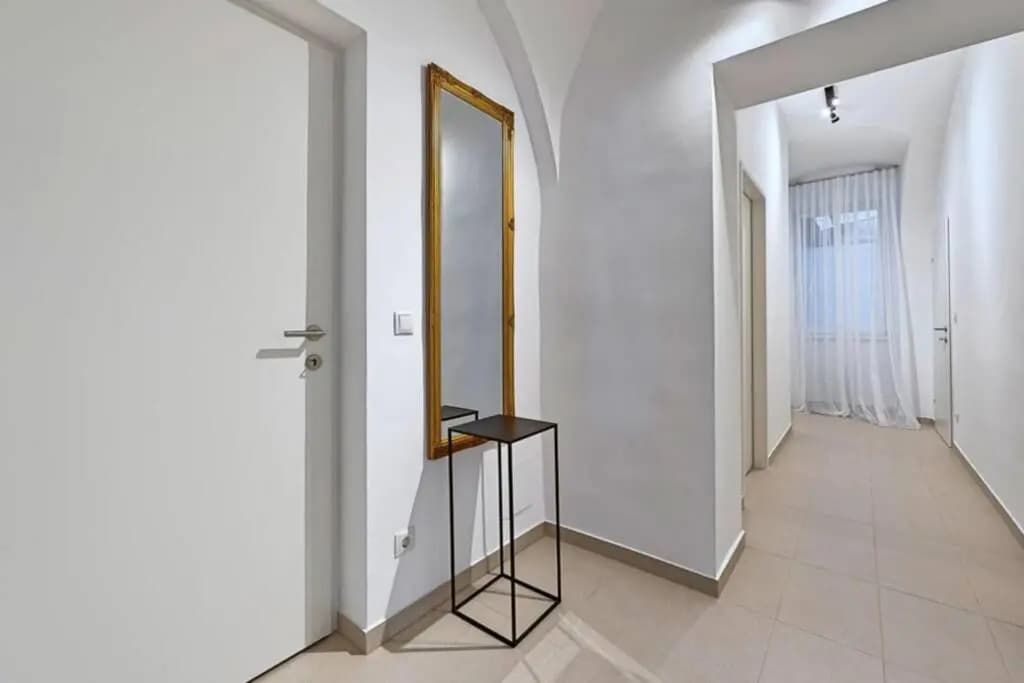 Vienne City Apartment Crown 6 - photo 10