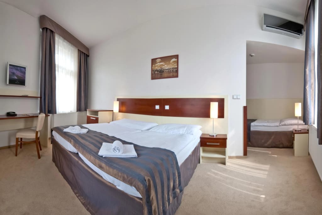 City Partner Hotel Gloria - photo 3