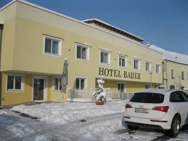Hotel Bauer Rauchenwarth - photo 21