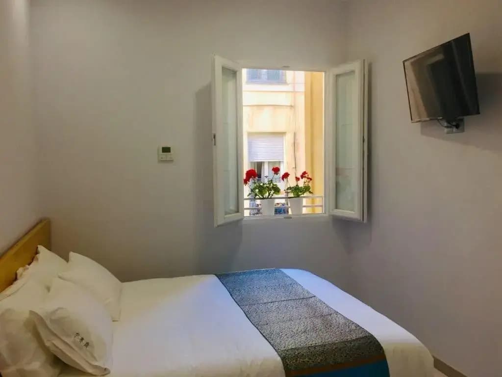 Hostal Palacio Luna - photo 2