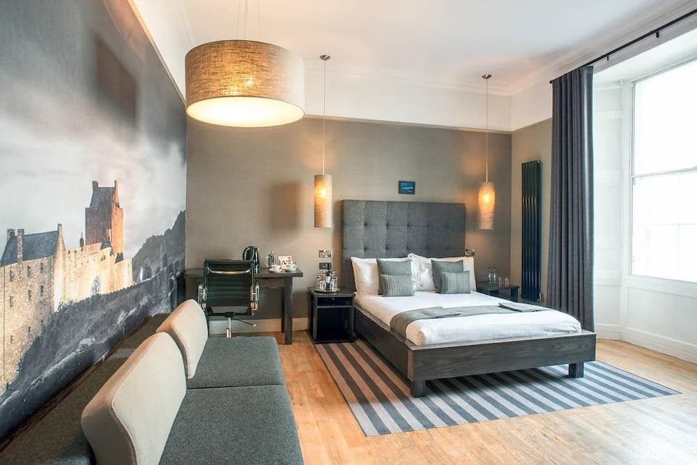 Rooms & Suites Picardy Place - photo 39
