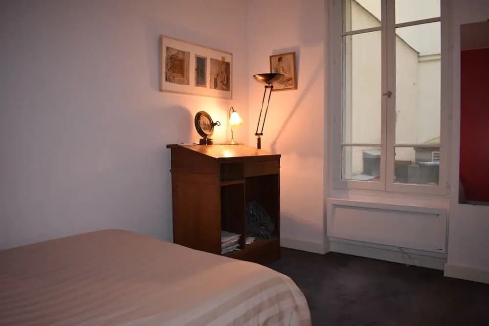 Spacious 1 Bedroom Apartment in Paris 15th - photo 3