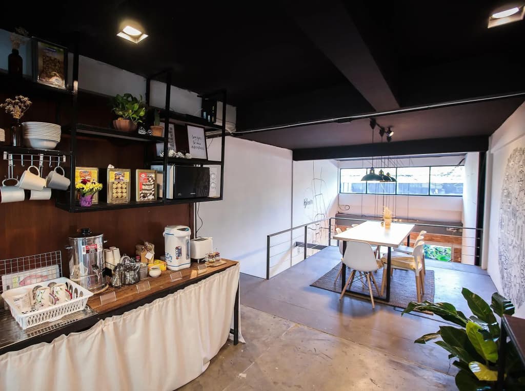 Bloomz Hostel - photo 15