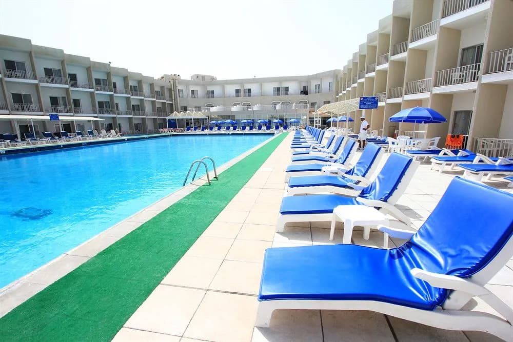 Beach Hotel Sharjah - photo 11