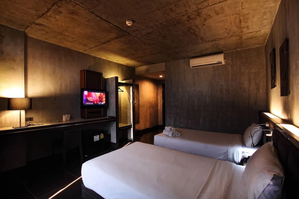 B2 Black Business & Budget Hotel - photo 7
