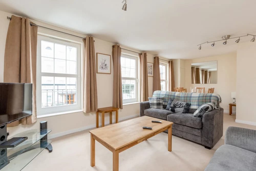 404 Dalry Gait Apartment 2 - photo 4