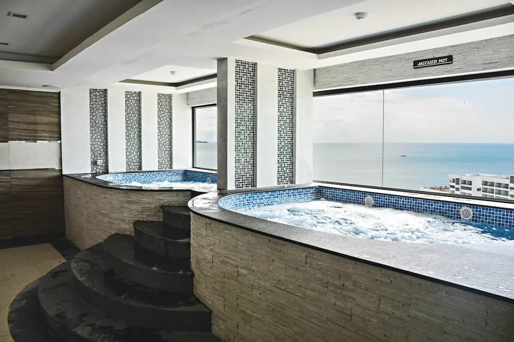 Cosy Beach View Condominium - photo 7