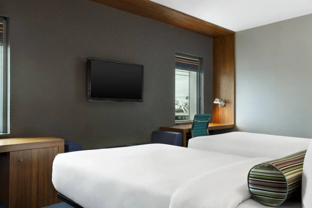 Aloft by Marriott London Excel - photo 6