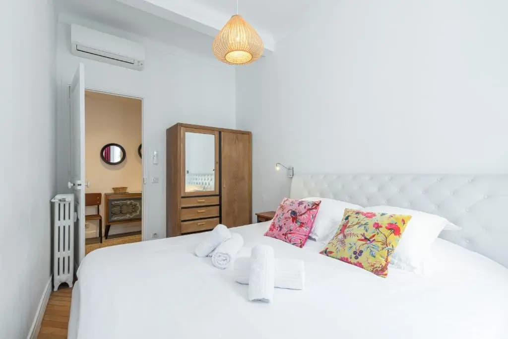 BH - CHARMANT 3 PIECES - Place Garibaldi 4 Personne - photo 6