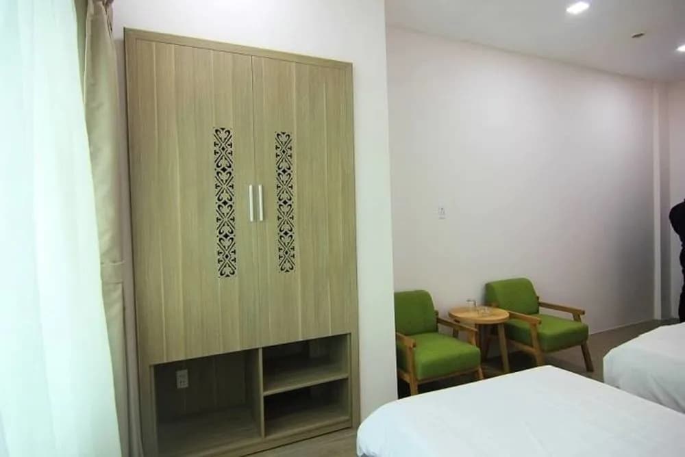 Royce Hotel - photo 12