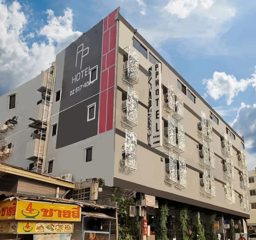 The Ram Hotel - main photo