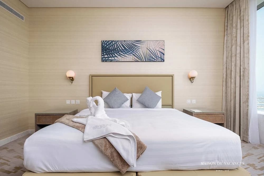 The Palm Tower 1 Corner Bedroom Dubai - photo 3