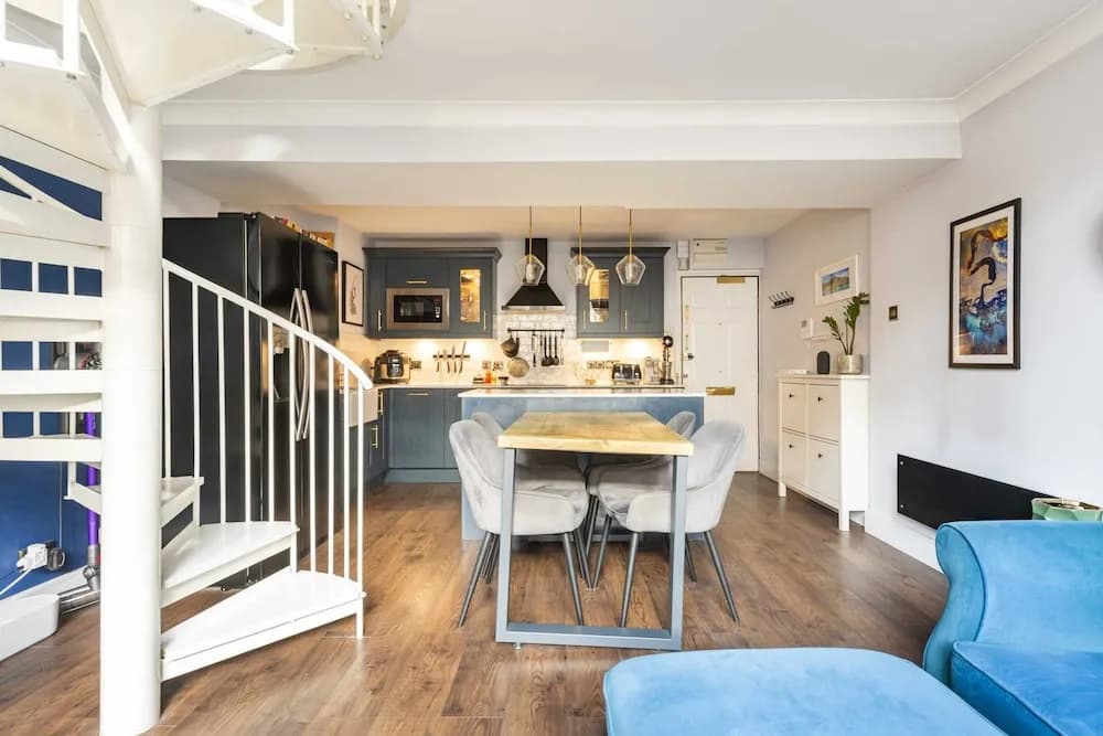 Beautiful One Bed Apartment In East London - photo 11