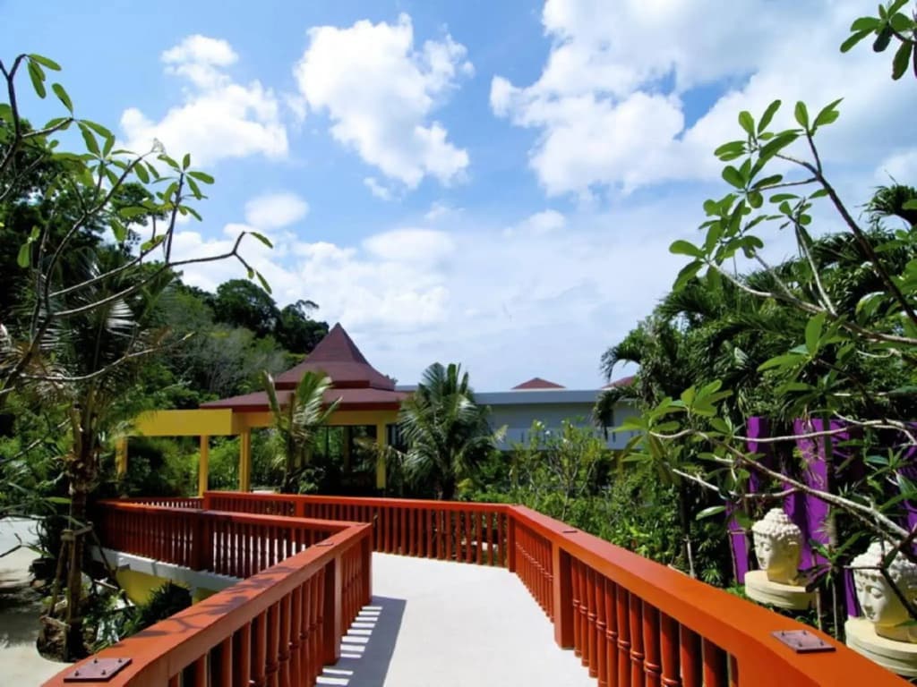 Grand Bleu Ocean View Pool Suite - photo 21