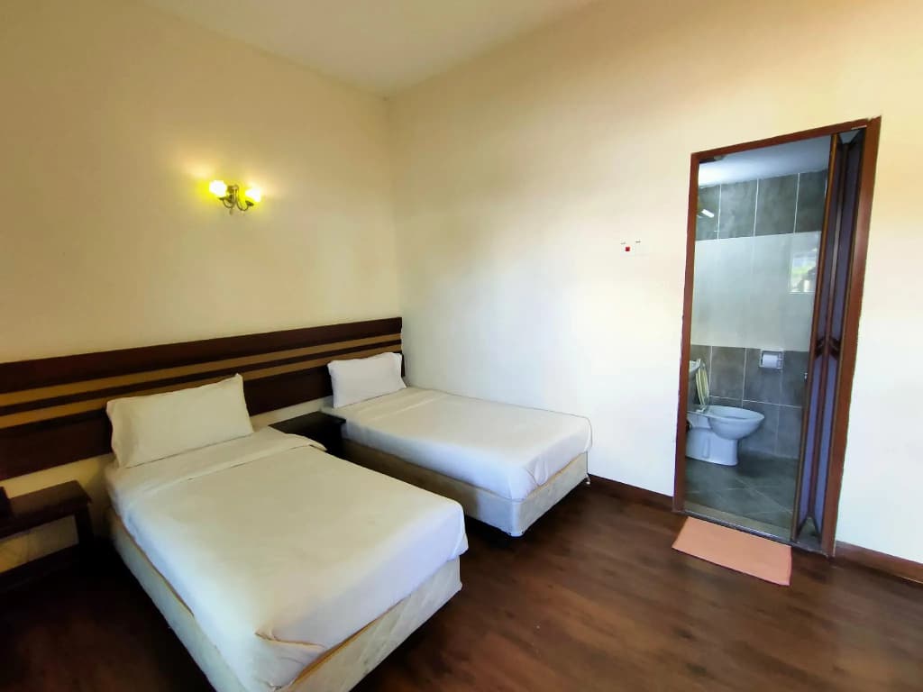 Cozzy Motel - photo 2