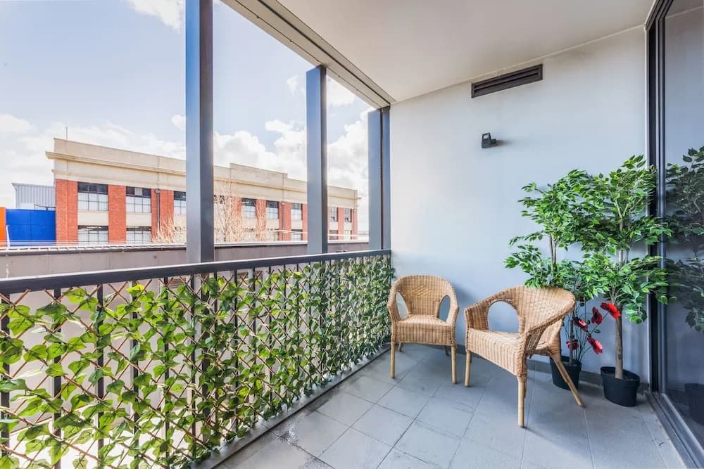 Stylish 2 bed 2 bath parking wifi pool - photo 13