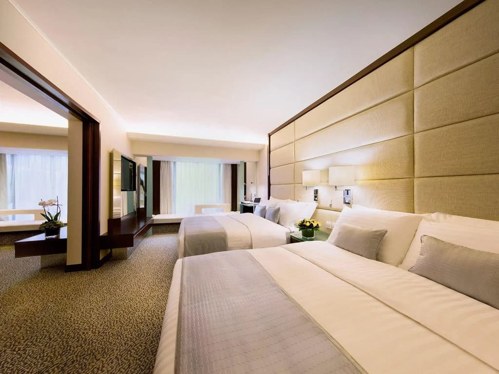 Regal Kowloon Hotel - photo 2
