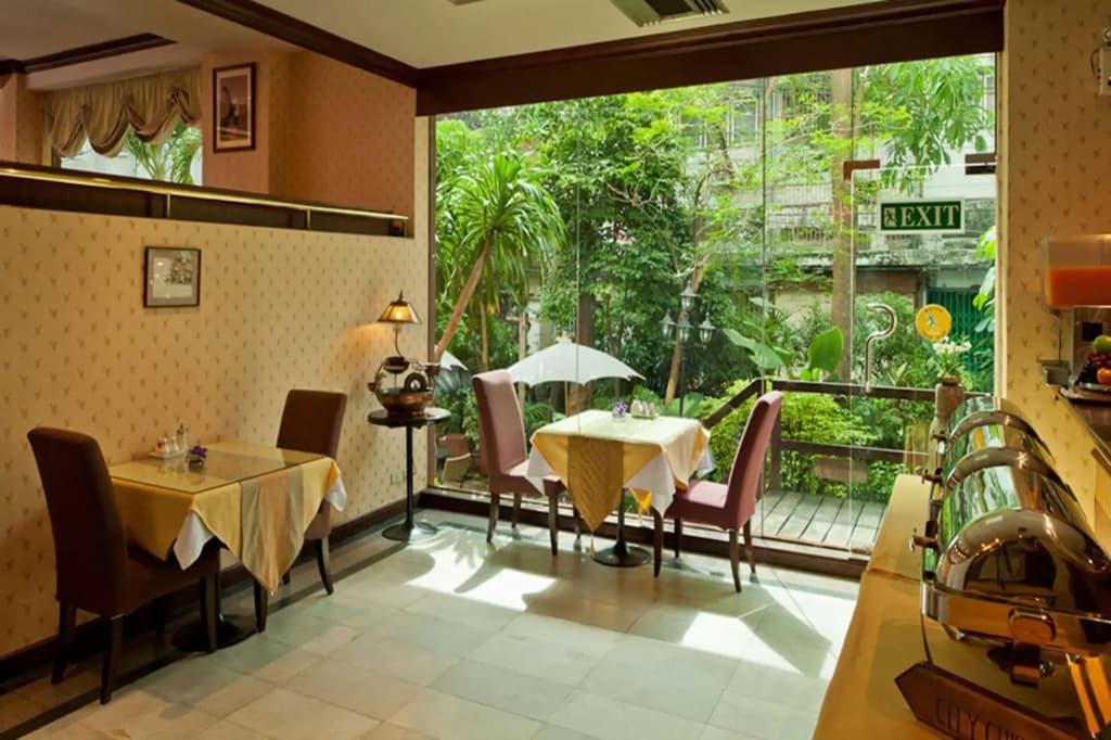 Silom City Hotel - photo 16