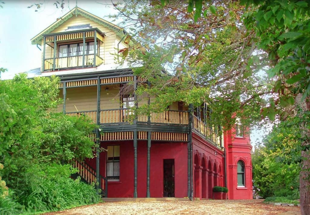 Leura House - main photo