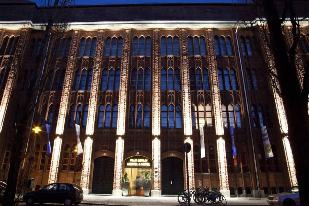 PLUS BERLIN Hotel & Hostel - photo 1