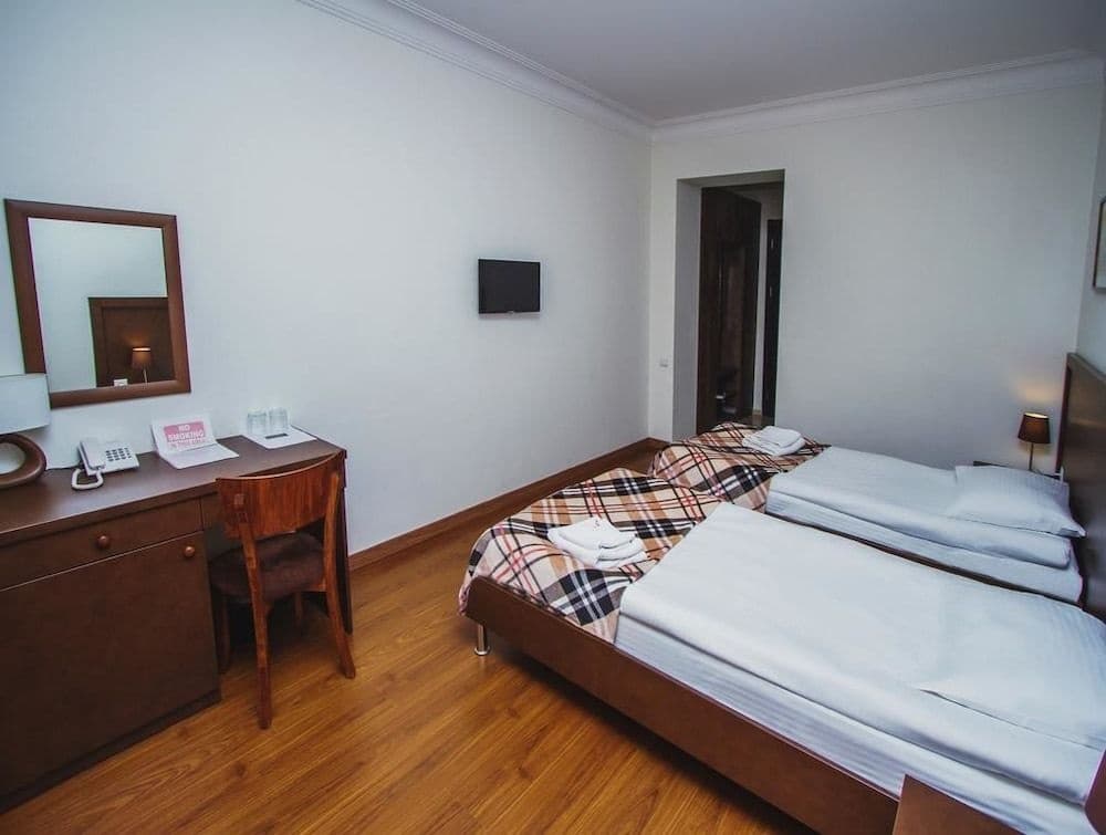 Hotel Lux - photo 2