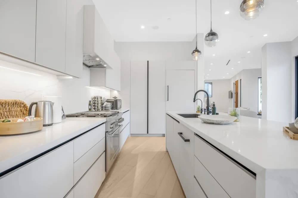 Belden Modern Villa - Iconic Hollywood Hills Retreat - photo 22