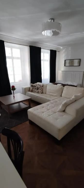 U Obecního dvora 3 - Old Town Apartment - photo 1