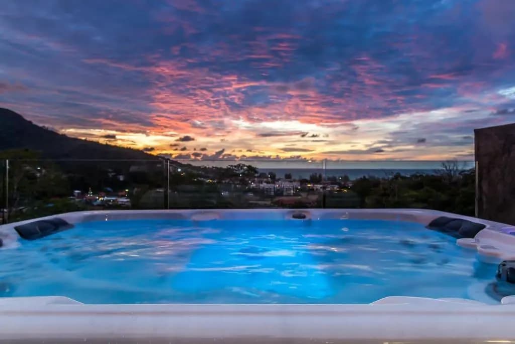 Kamala Seaview villa pool & rooftop jacuzzi - photo 2