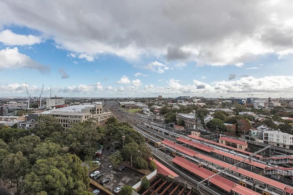 Redfern One Bedroom Apartment with Views - photo 9