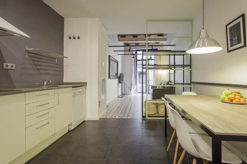 Liceu Apartments by gaiarooms - photo 16